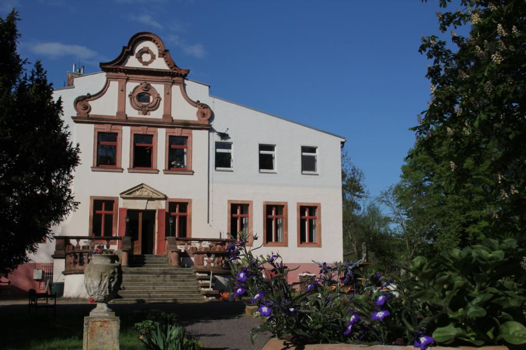 Herrenhaus Schmoelen Gbr Bennewitz ภายนอก รูปภาพ
